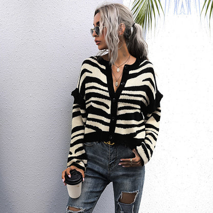 LOVECCR women's clothing Hot new knitted sweater jacket short contrasting stripes splicing cardigan short