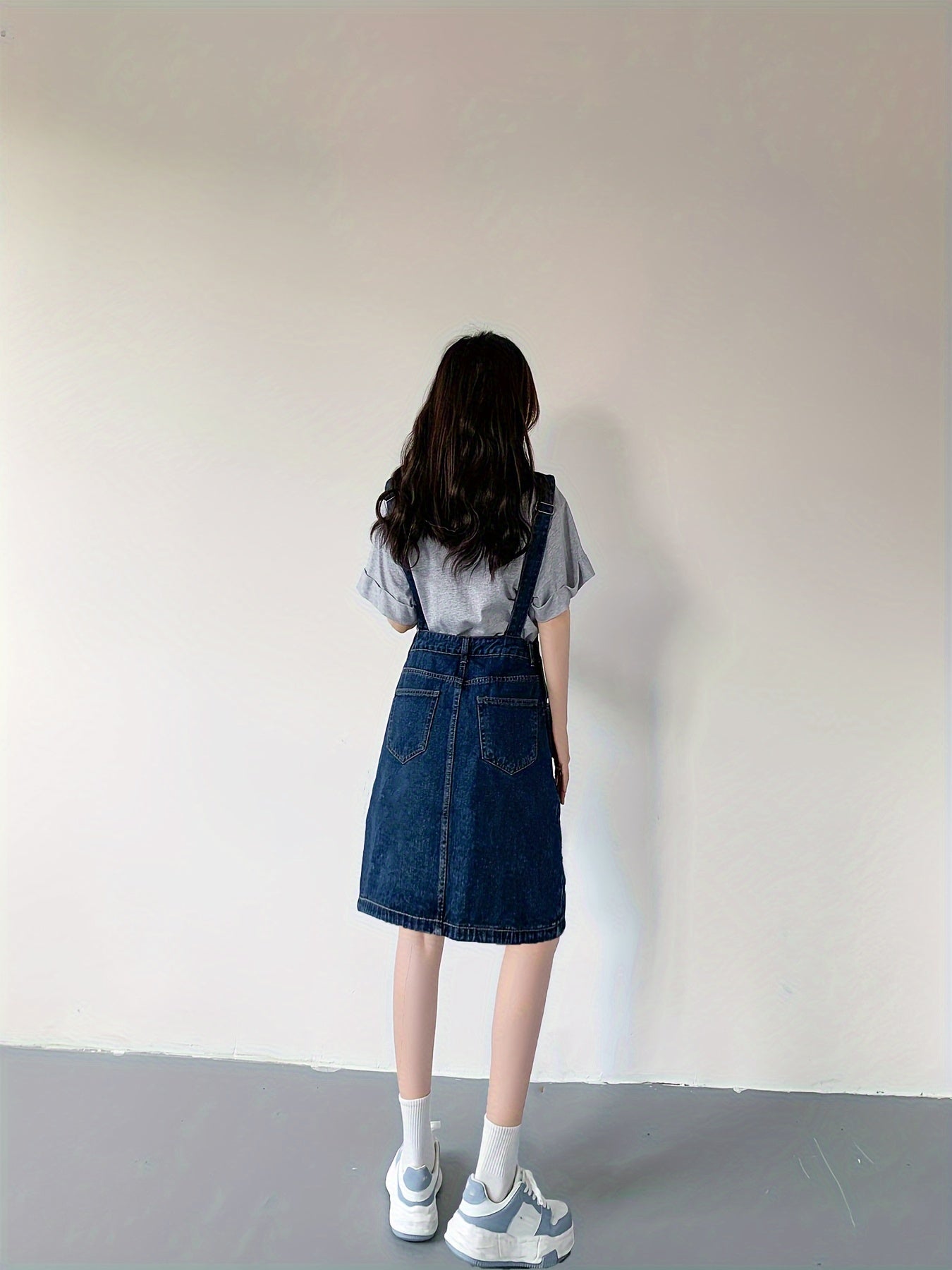 Womens Chic Blue Denim Overall Dress - Loose & Cute Mini Style with Adjustable Straps for Summer Comfort