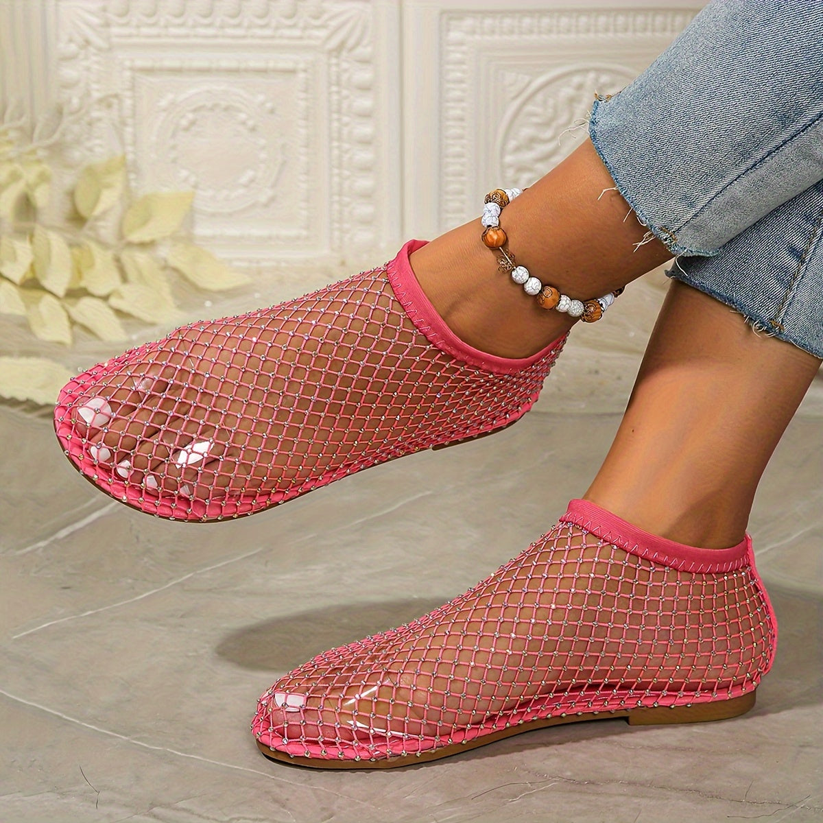 Stylish Women's Rhinestone Flat Sandals - Breathable Hollow Out Mesh Design, Slip-On Comfort, Fashionable Outdoor Beach Shoes for Summer