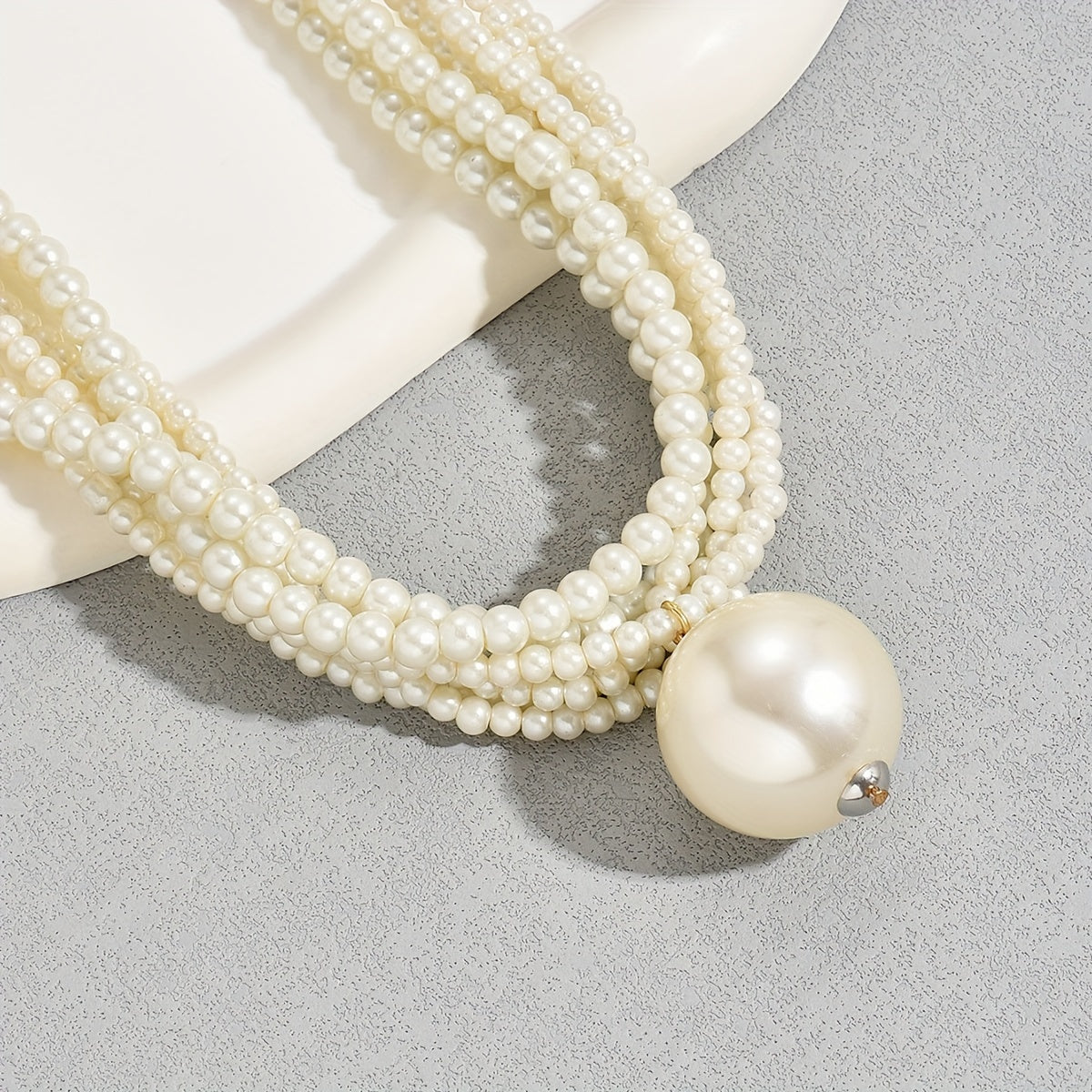 1pc Dazzling Big Faux Pearl Necklace - Timeless Elegant Design for Evening Glam - High-End Imitation Clavicle Chain Jewelry