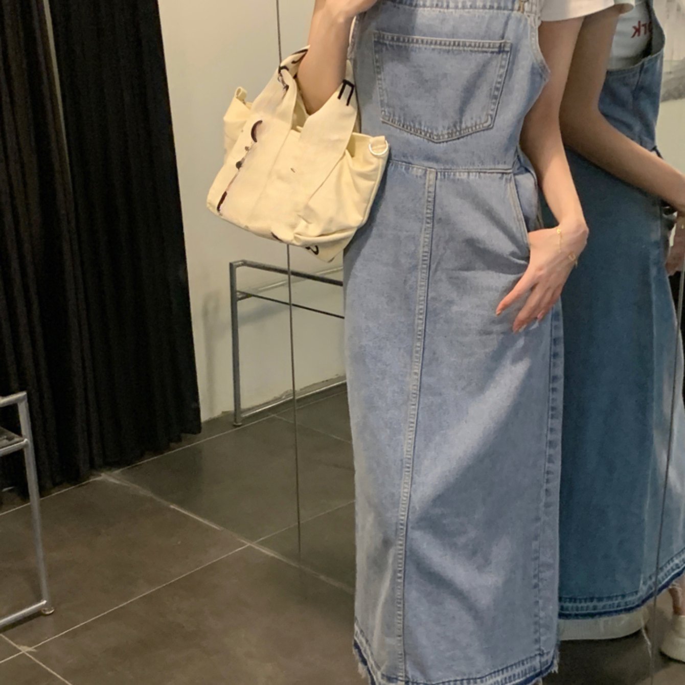 Raw Hem Light Washed Blue Denim Overall Dress, Patch Pocket Retro Loose Fit Denim Dress, Women's Denim Jeans & Clothing