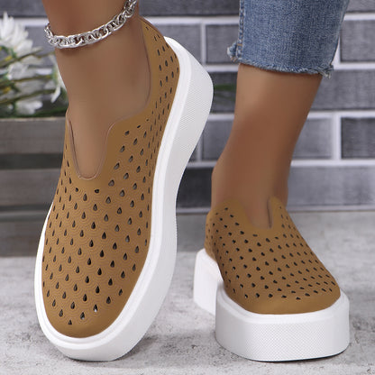 Cross-Border New Arrival plus Size Thick Bottom Hollow out Breathable Low Top Pumps Female HOTan and NEWn V Cut Slip-on Muffin Slip-on Board Shoes