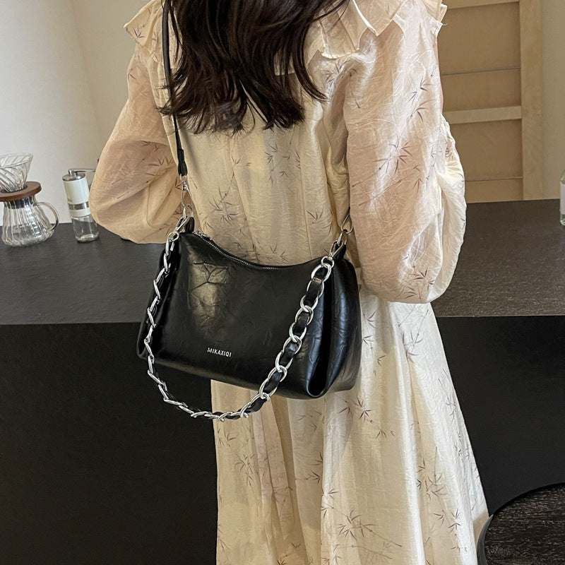 LOVECCR 2025 Premium Popular style small bag popular new popular versatile chain messenger bag fashionable women's shoulder armpit bag