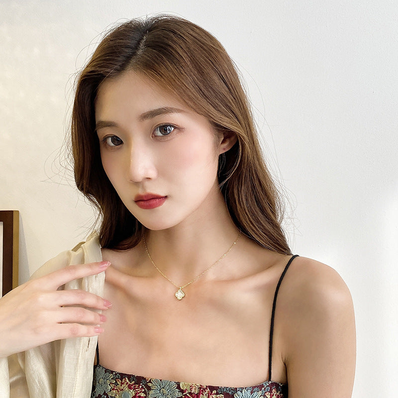 Clover Necklace for Women  Korean Style Elegant Simple and Fashionable Summer Wild Clavicle Chain Accessories Girlfriends Jewelry