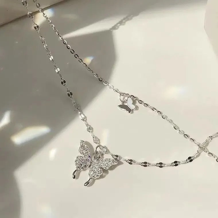 Alloy Double-Layer Butterfly Necklace for Women Ins Light Luxury Clavicle Chain Niche Design Necklace  Wind Direction Pendant