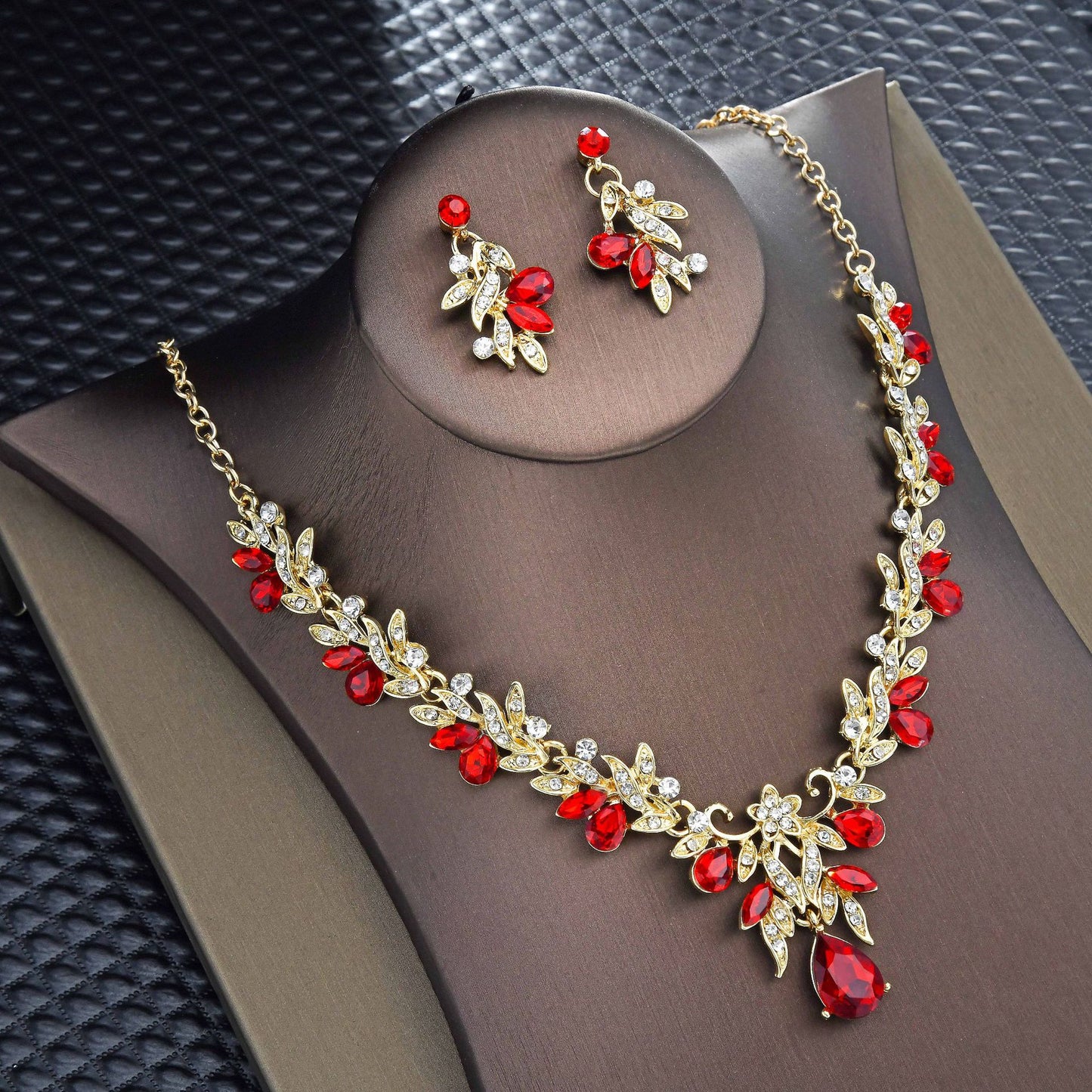 New Bridal Ornament Clavicle Necklace Two-Piece Earrings Set Bridal Necklace and Earrings Suite Wedding Dress Formal Dress Accessories