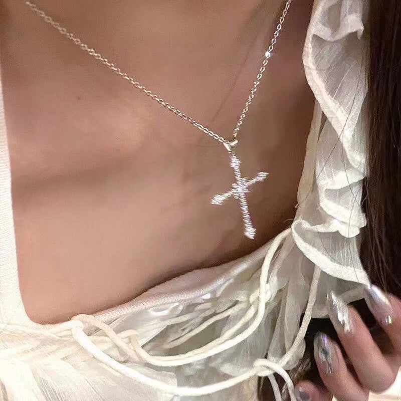 Cross Necklace  New Women's Clavicle Chain Light Luxury Minority Advanced Design Sense Necklace Popular Decoration