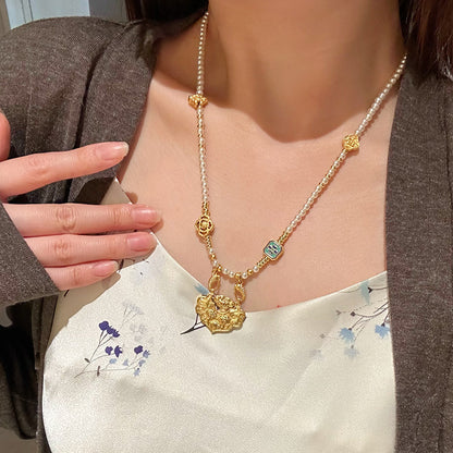 New Chinese Ancient Style Alluvial Gold Koi Duobao Lock of Safeness and Luck Pendant Pearl Necklace Women's New National Style Clavicle Chain