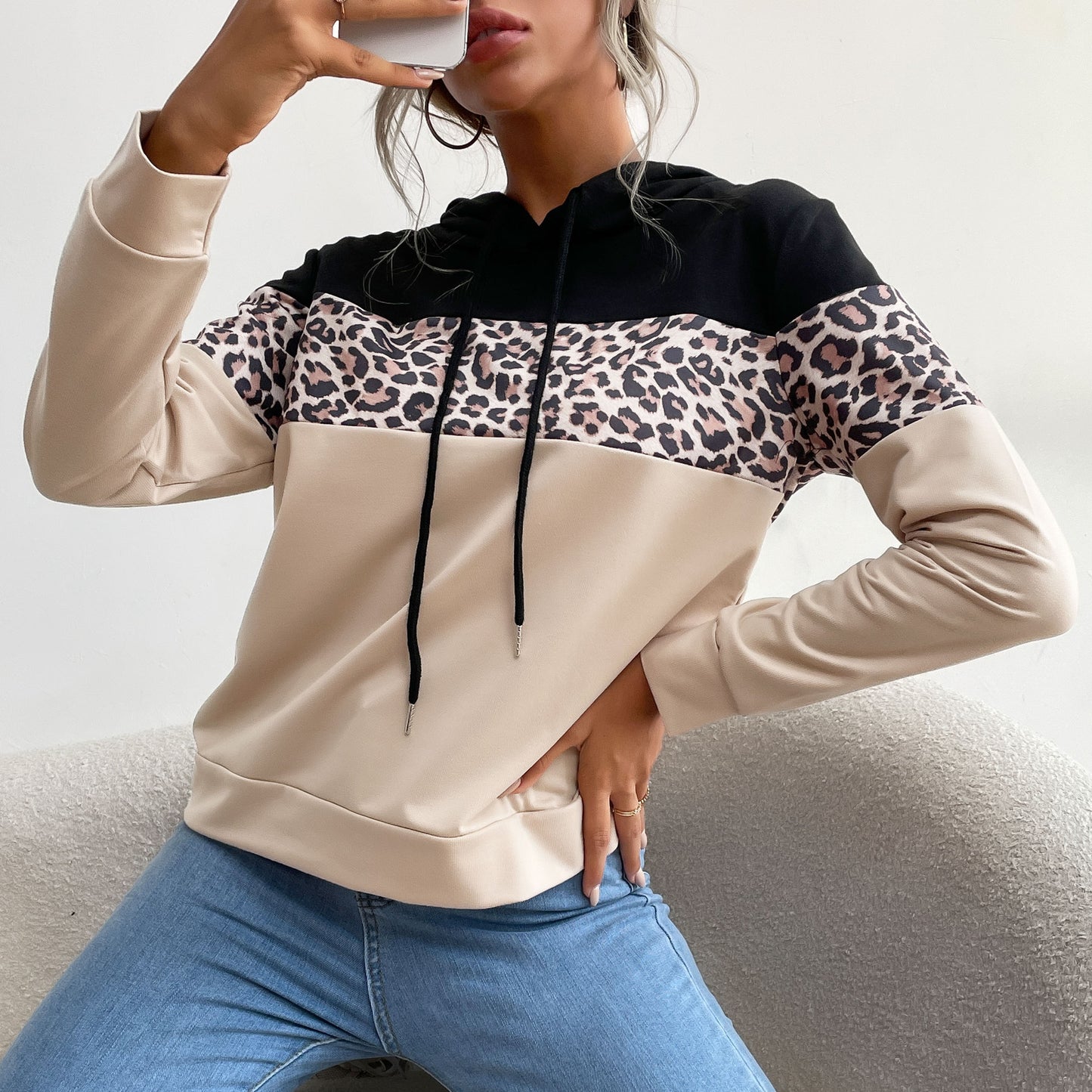 LOVECCR Cross-border Popular trade popular autumn 2025 contrasting color hoodie women's  retro leopard print splicing hooded sweater