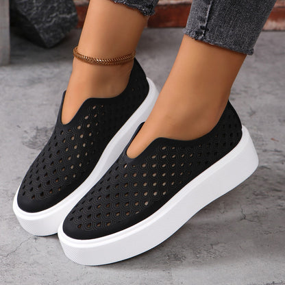 Cross-Border New Arrival plus Size Thick Bottom Hollow out Breathable Low Top Pumps Female HOTan and NEWn V Cut Slip-on Muffin Slip-on Board Shoes