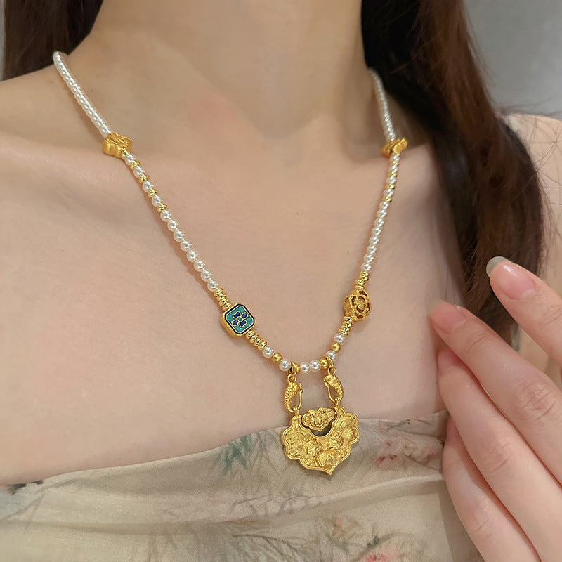 New Chinese Ancient Style Alluvial Gold Koi Duobao Lock of Safeness and Luck Pendant Pearl Necklace Women's New National Style Clavicle Chain