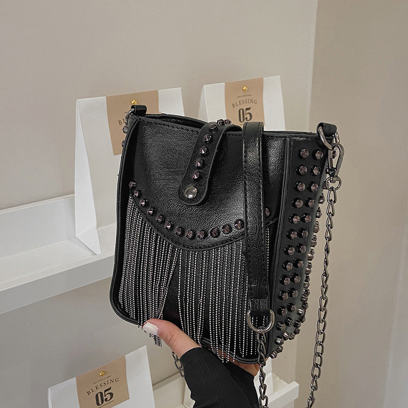 loveccr Cross-Border New Arrival Rivet Women's Bag European and American Locomotive Style Tassel Bag Ins Fashion Shoulder Messenger Bag Belt Bag Cell Phone Case