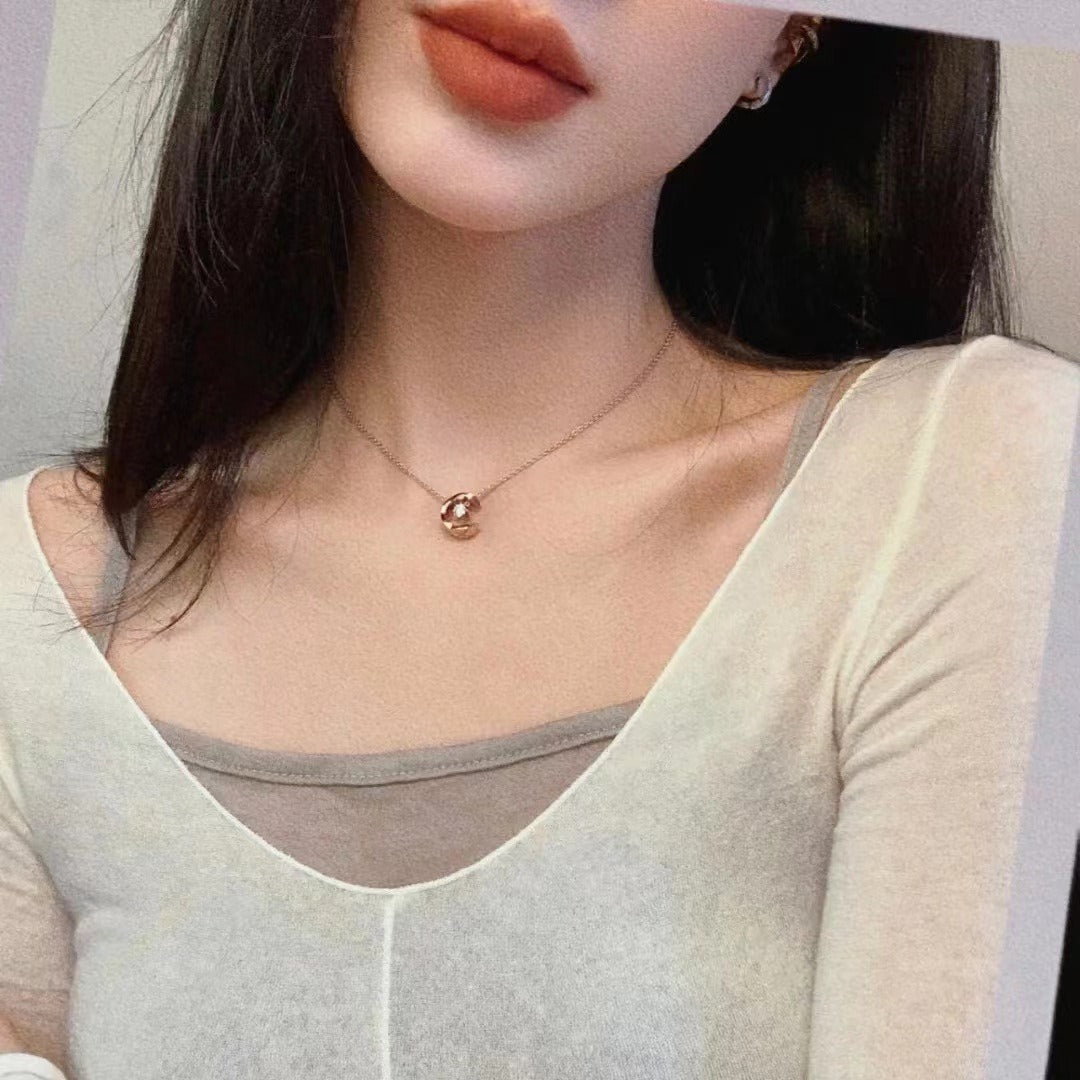 LOVECCR Classic Style Feng Shui Bingyue Necklace Female Plated 18K Diamond Grid High Version CNC Pendant Clavicle Chain Factory Direct Sales Live Broadcast