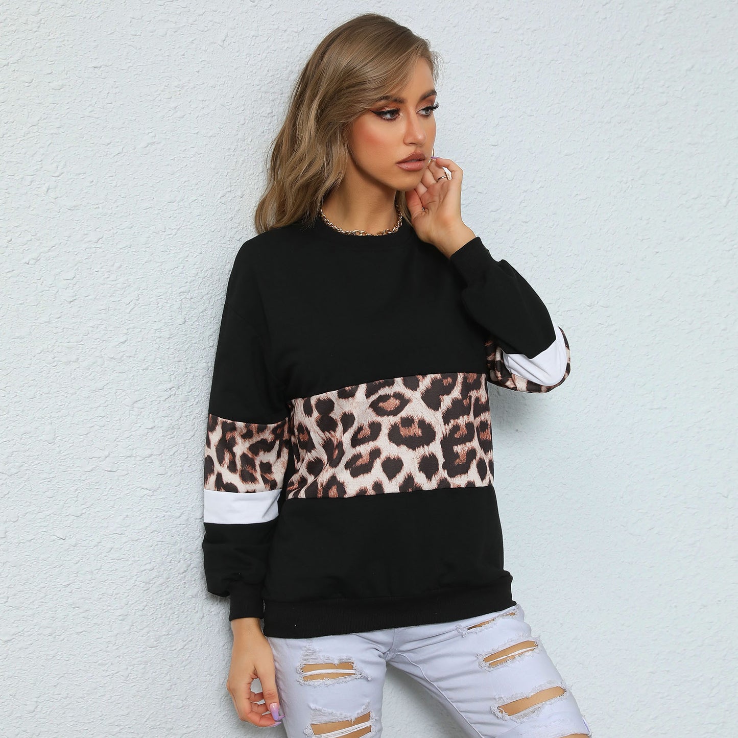 LOVECCR  Popular trade women's clothing popular autumn 2025 contrasting color pullover top round neck fashion street leopard print splicing sweater