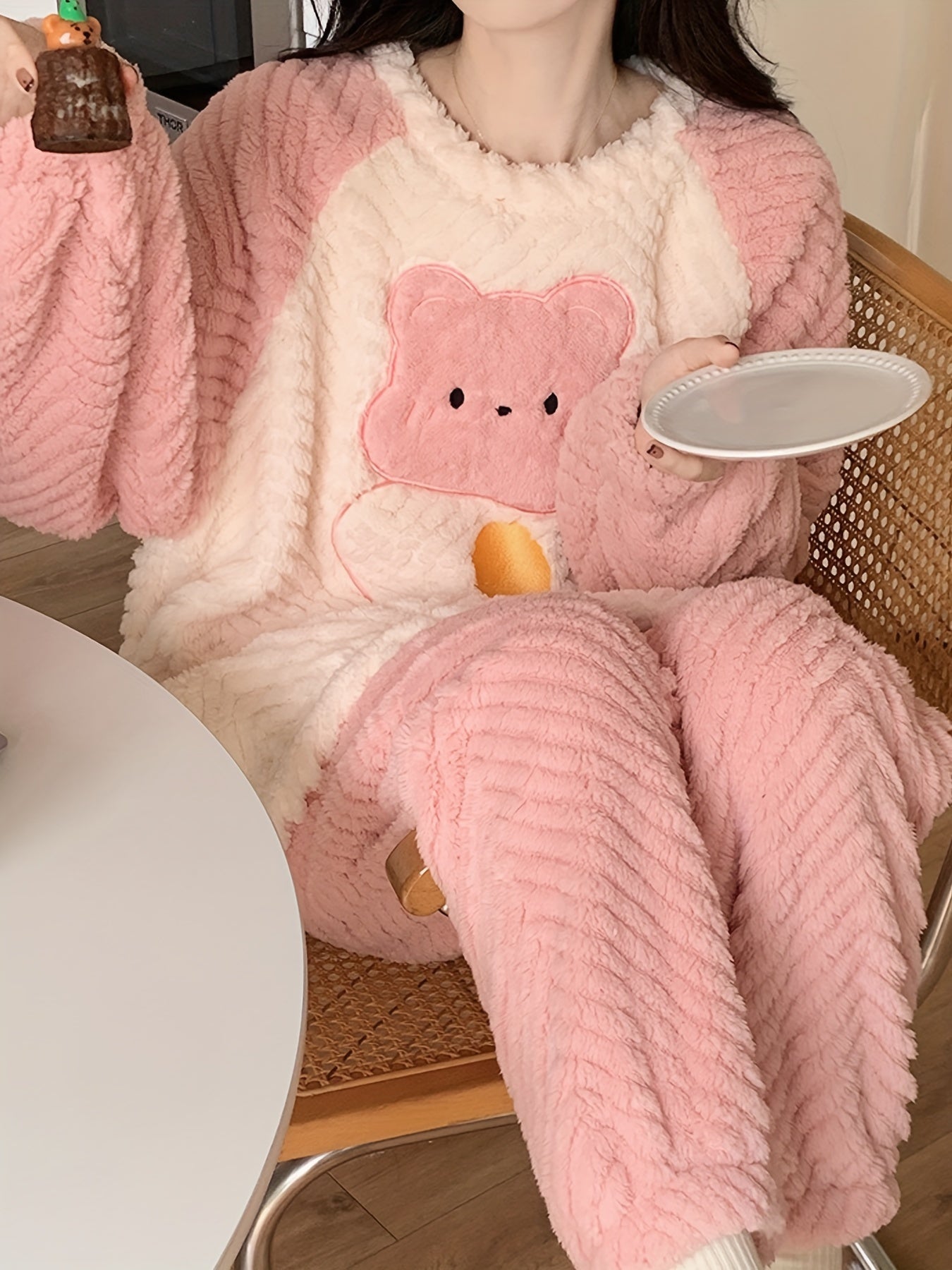 Women's Cute Bear & Floral Pattern Jacquard Fleece Thick Pajama Set, Raglan Sleeve Round Neck Top & Pants, Comfortable Relaxed Fit For Fall & Winter