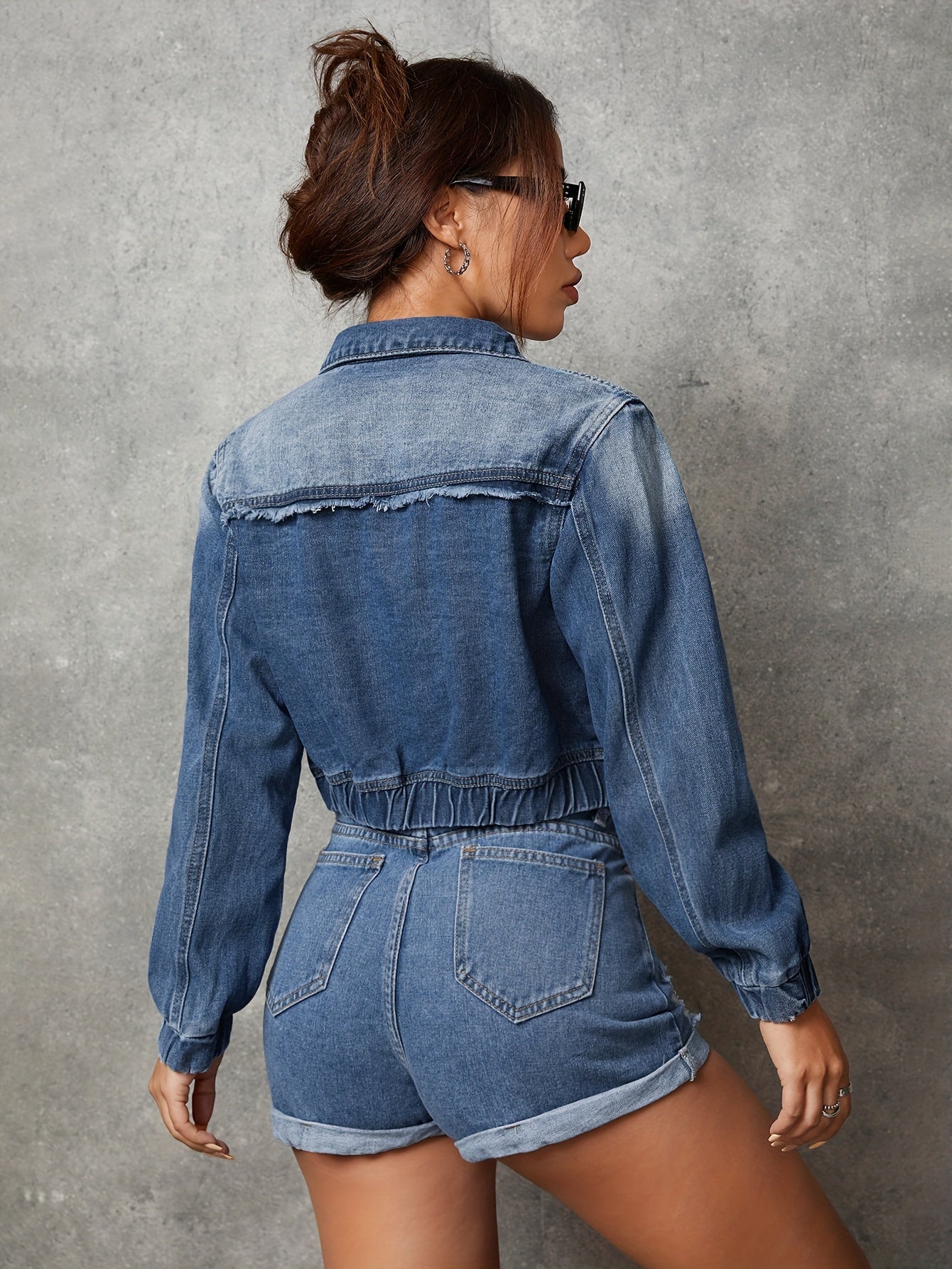 Chic Womens Denim Top with Flap Pockets - Long Sleeve Lapel Style - Trendy Raw Seams - Premium Jeans Clothing for Everyday Fashion