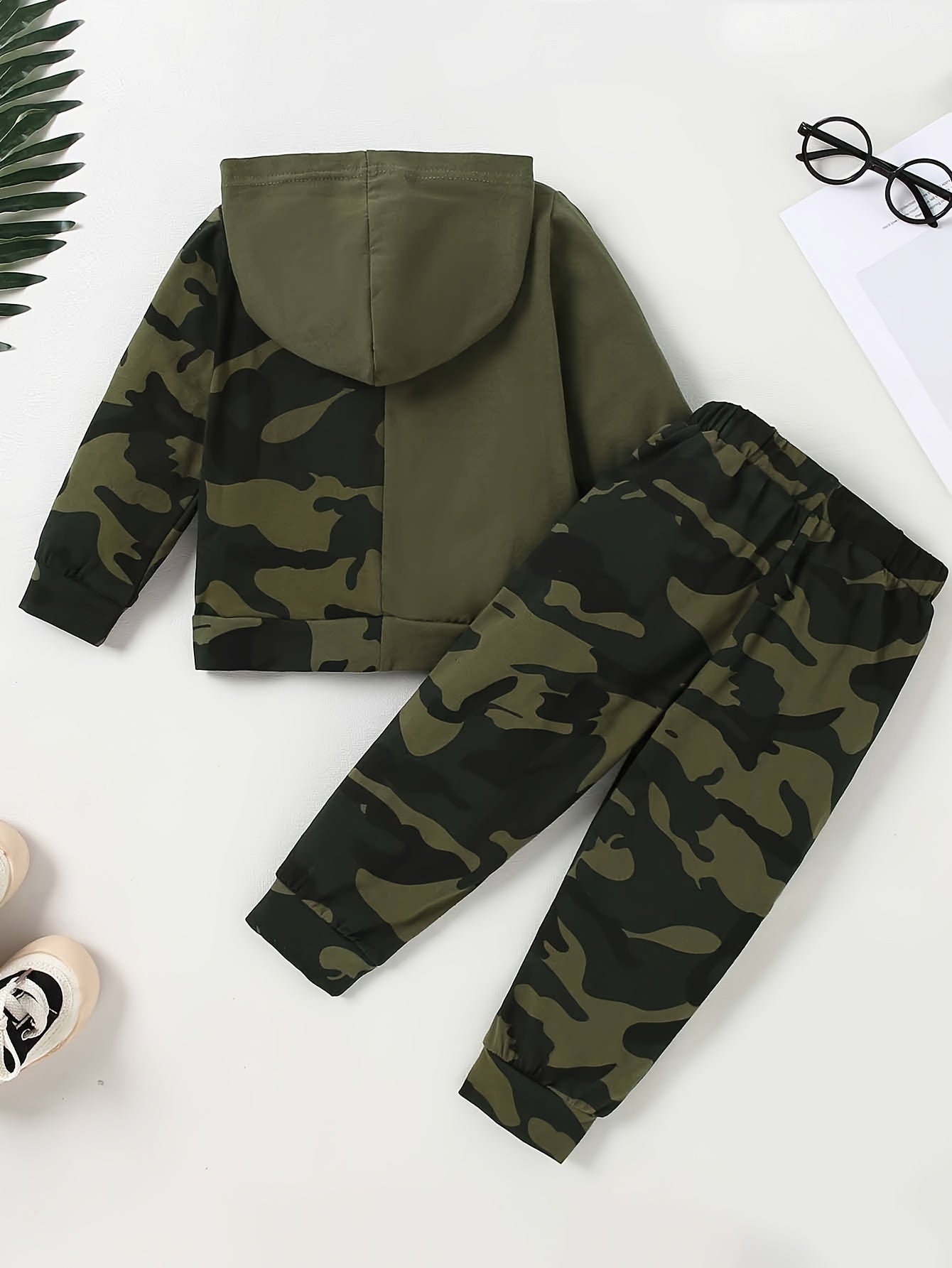 2-Piece Camo Cutie Set - Soft Cotton Long Sleeve Hoodie with Elastic Waist Pants, Comfortable Toddler Outfit for Autumn/Winter, Stylish Casual Wear for Little Boys