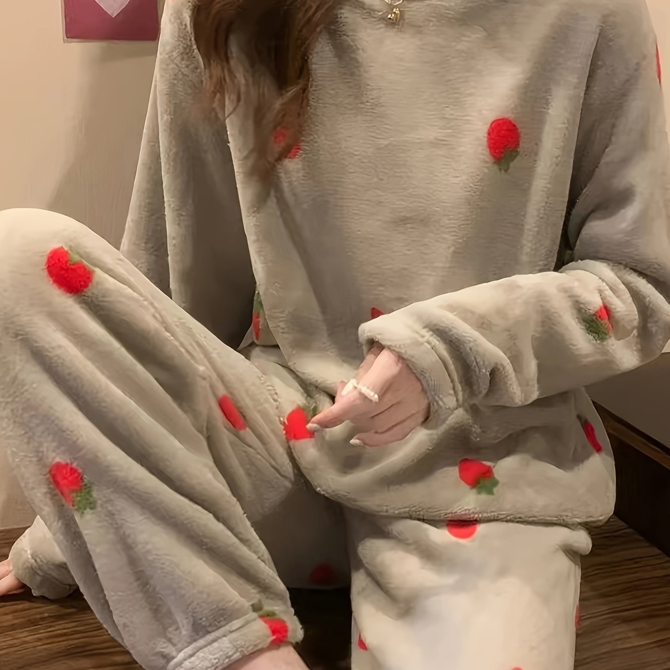 Cozy Strawberry Print Flannel Pajama Set for Women - Long Sleeve Round Neck Top & Elastic Waist Pants, Casual Loungewear, Machine Washable